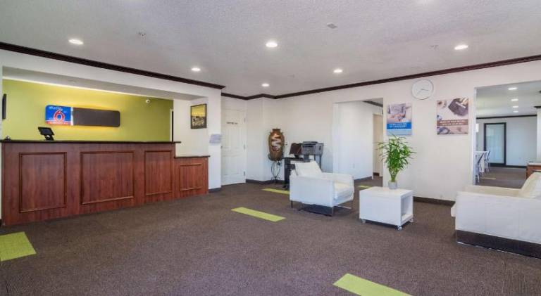 Studio 6 Plano, TX - Dallas - Plano Medical Center — photo 3