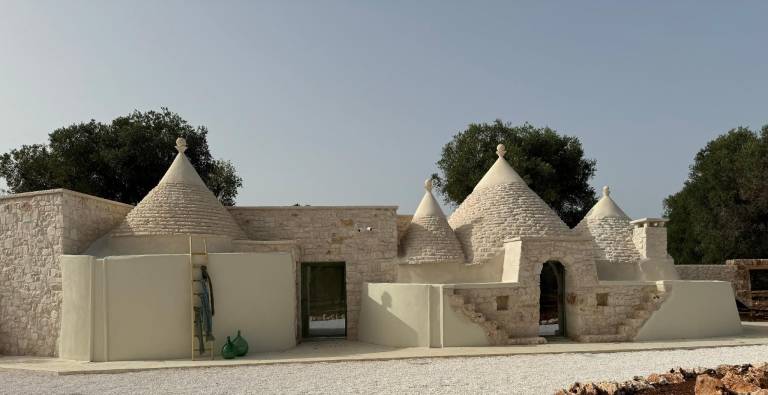 Villa with garden, jacuzzi & patio | Good for workation in Ostuni