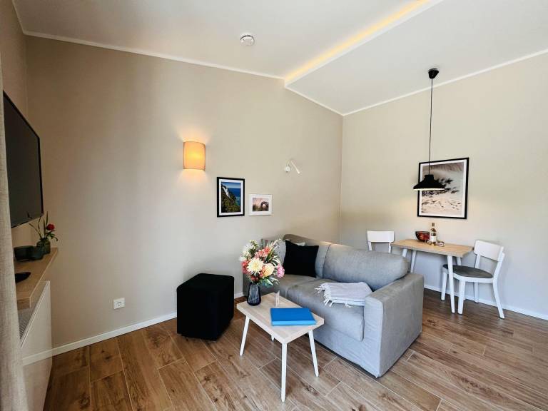 Holiday apartment with yard, patio & sauna | Garden view — photo 3