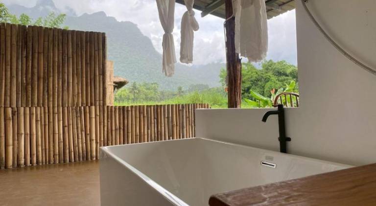 Nice house with jacuzzi & patio | Suitable for remote work | Dogs allowed — photo 4