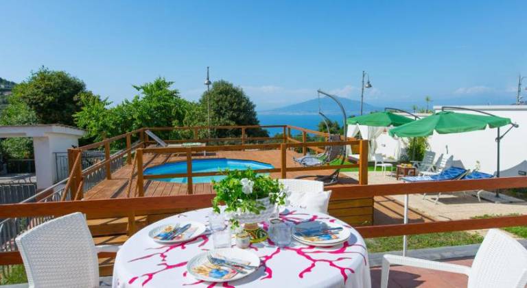 Villa with pool & jacuzzi | Pets allowed in Sorrento