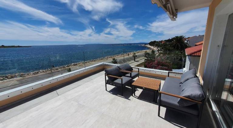 Lovely holiday apartment with hot tub | Pets allowed in Novalja