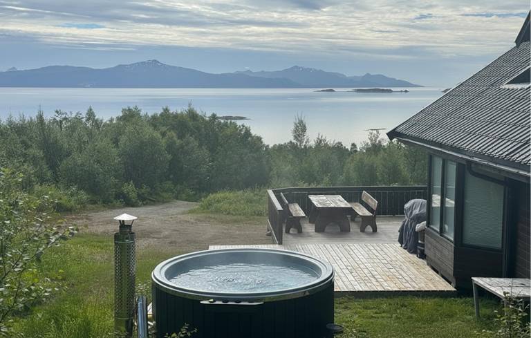 Ferienhaus in Østervik, Northern Norway f&uuml;r max. 6 Personen
