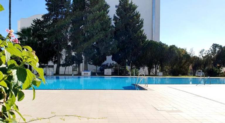 Apartment with pool — photo 3