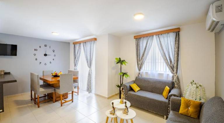 House with 3 rooms for 6 persons in Apodaca