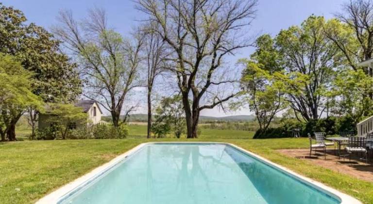 Pleasant house with pool | Pets allowed — photo 3