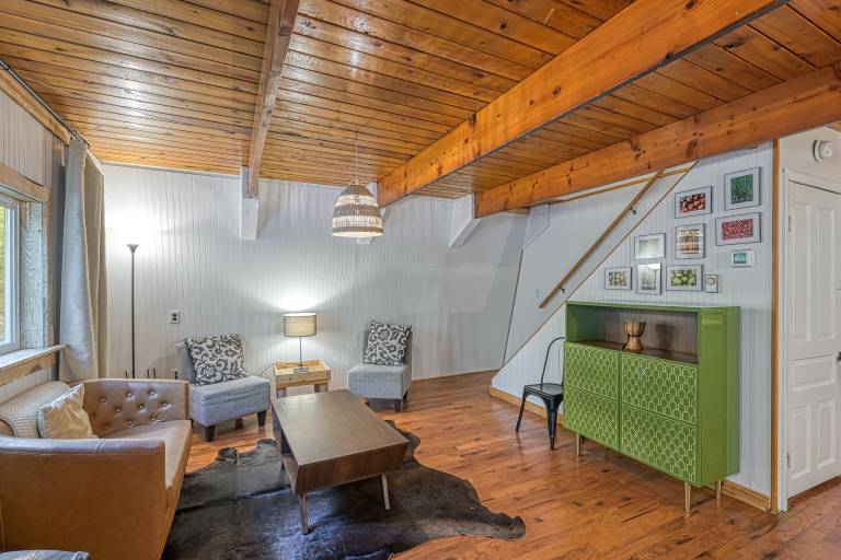 Cabin Oakland