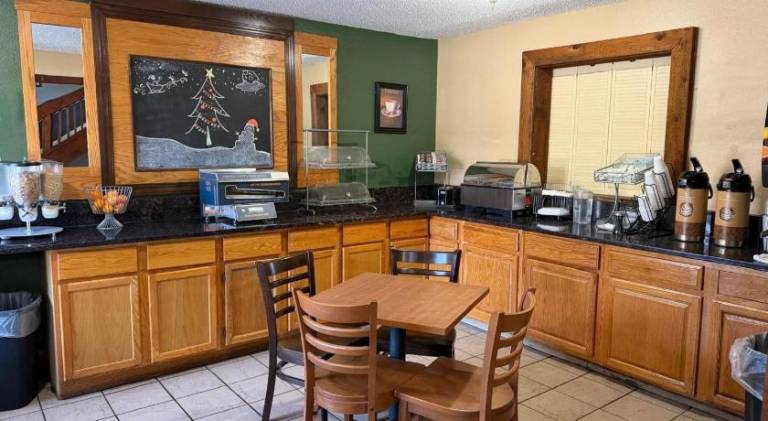 Coratel Plus Suites by Jasper Black River Falls — photo 3