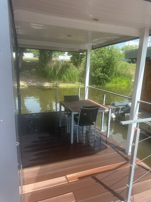 Hausboot Schlangenbad