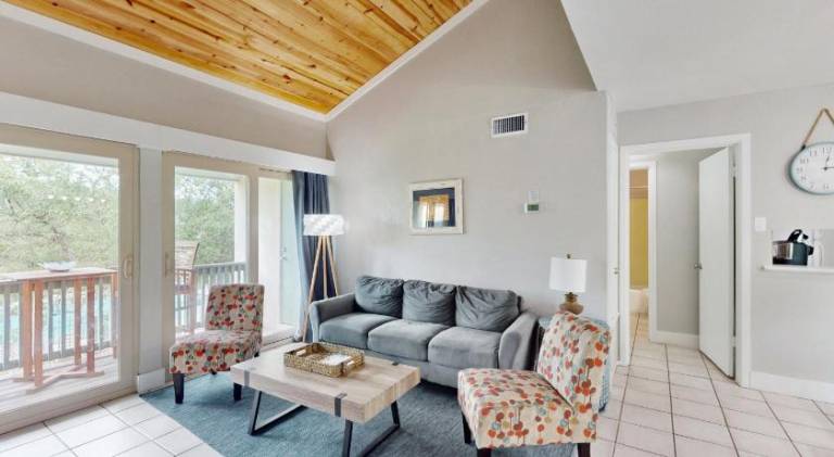 Apartment with pool | Pets allowed in Rockport, TX