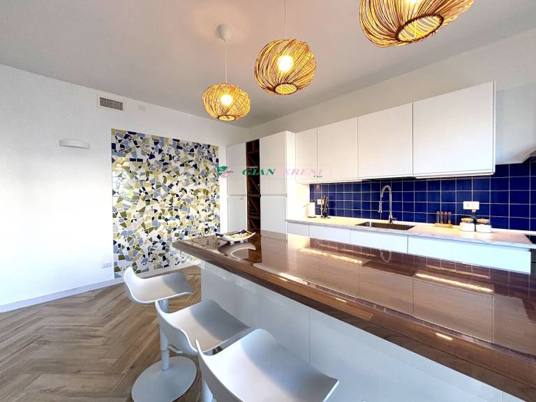 Apartment in a semi-detached house with independent entrance. — photo 2