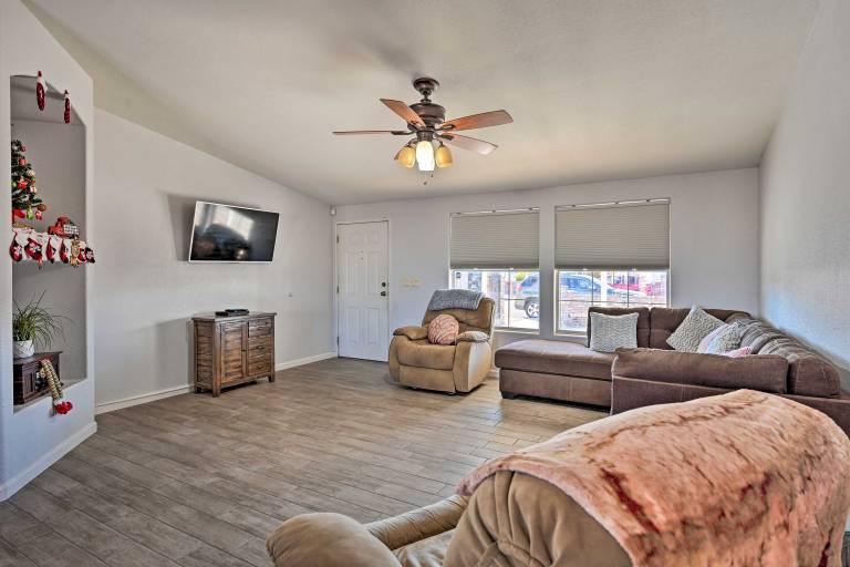 Yuma Vacation Rental w Yard & Grills