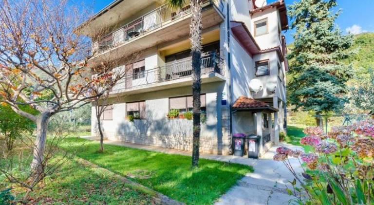 Apartment with terrace & garden in Moscenicka Draga