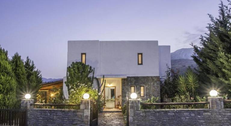 Villa with pool | Pet-friendly — photo 4