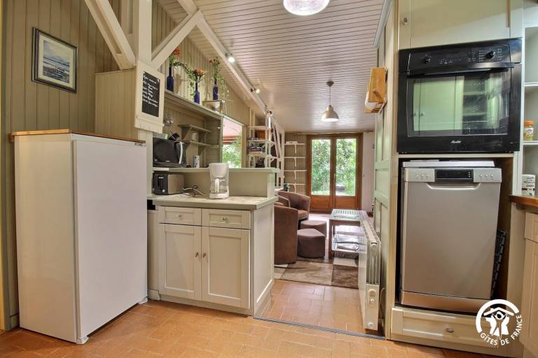 Charming gite with grill, yard & terrace | Pets allowed — photo 5