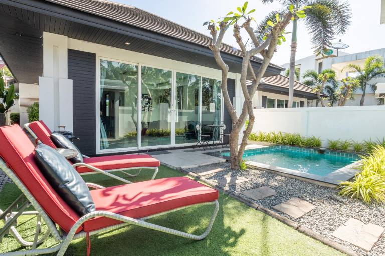 FAMILY Pool Villa Pattaya, 2 Bedroom in Chonburi