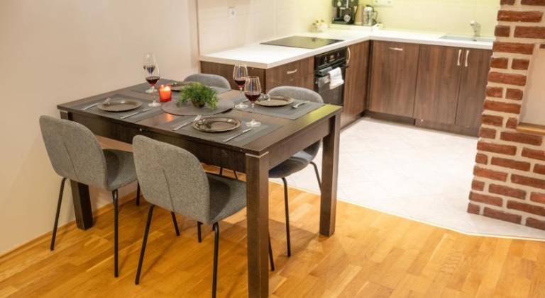 Hygge Oasis for family with free parking and wi fi — photo 5