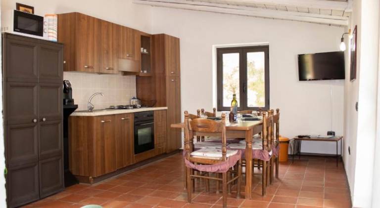 House with pool, barbecue & terrace — photo 5