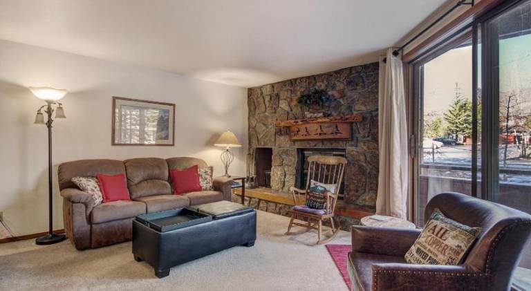 Apartment with pool & hot tub | Good for workation | Pet-friendly in Silverthorne, CO