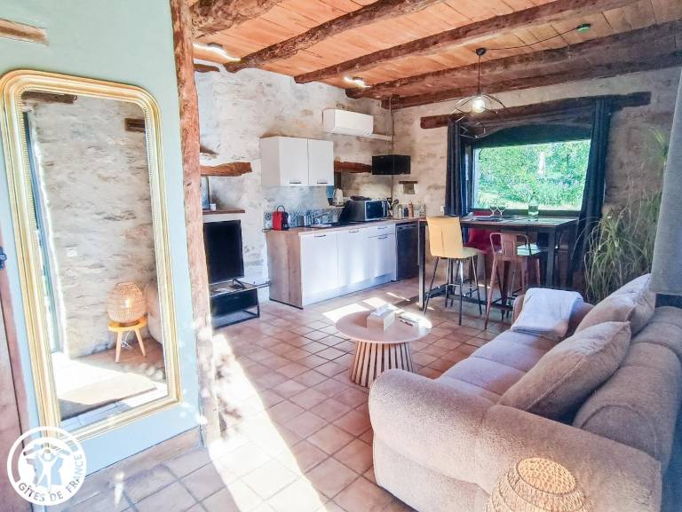 Gite with terrace, barbecue & garden — photo 4