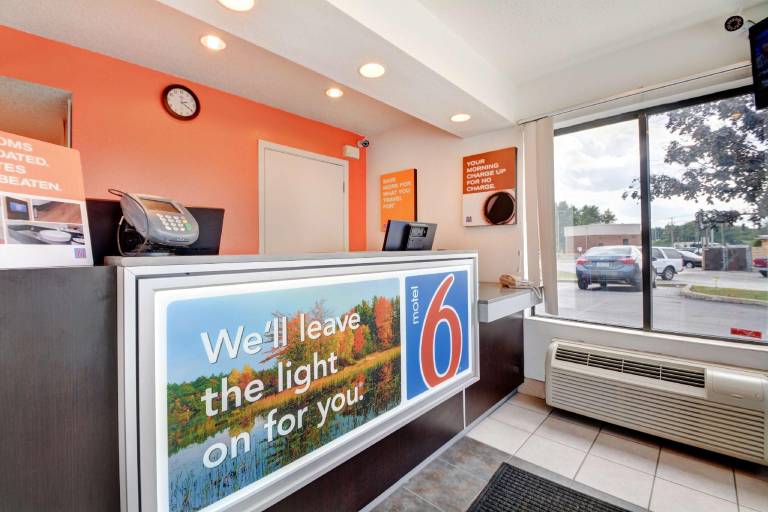 Motel 6 Southington, CT - Hartford — photo 3