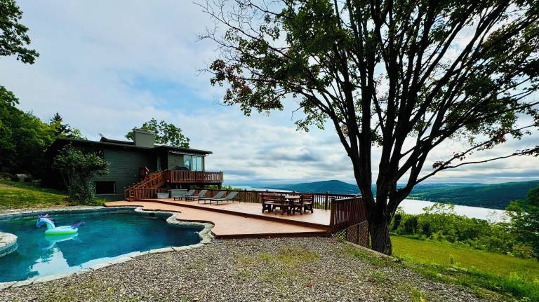 House Naples