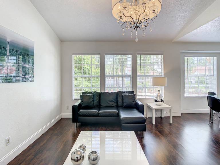 Condo with terrace & pool — photo 4