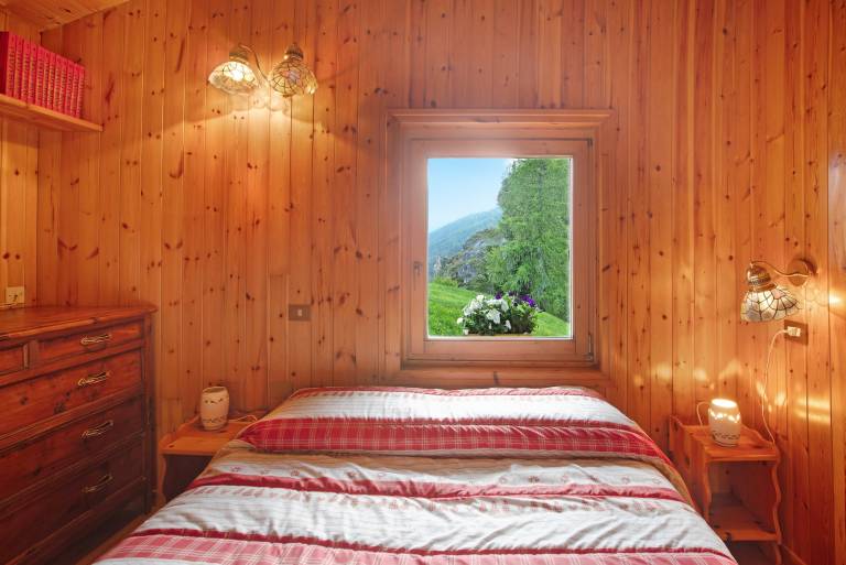 Holiday Home 'Dolce Casa Vicino A Bormio' with Mountain View, Private Garden and Wi-Fi in Valdidentro
