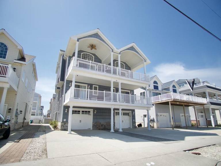 House  Avalon
