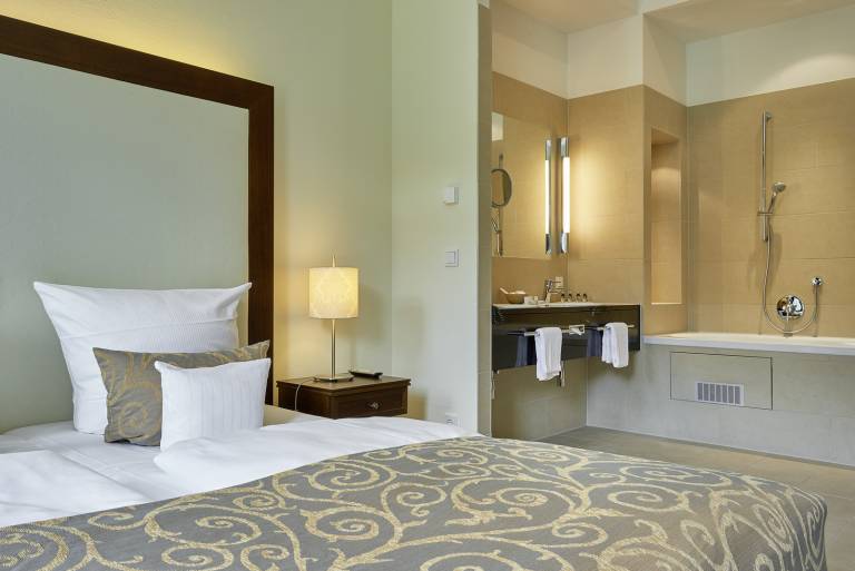Deluxe Juniorsuite mit Balkon und Elbblick inkl Eintritt Toskana Therme