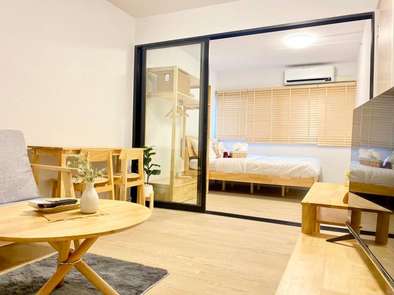 Apartment Bang Phut