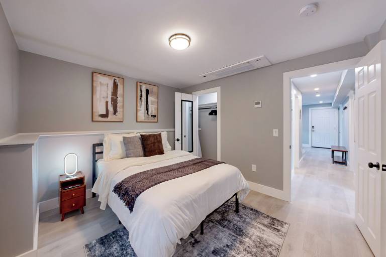 Condo Charles