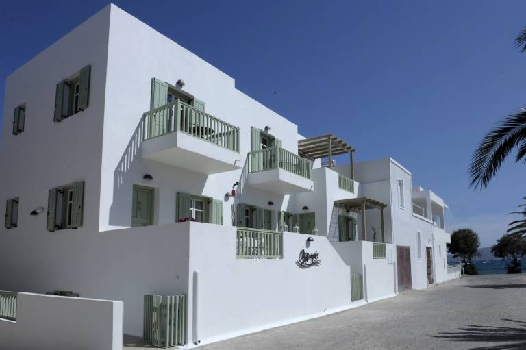 House  Adamantas