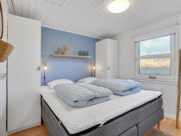 Vacation home with grill, sauna & hot tub — photo 3