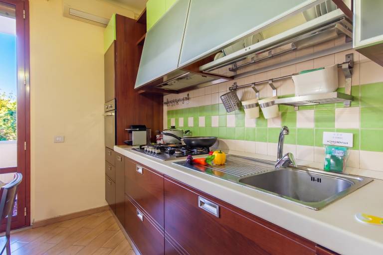 Holiday apartment with 2 rooms for 6 persons — photo 4