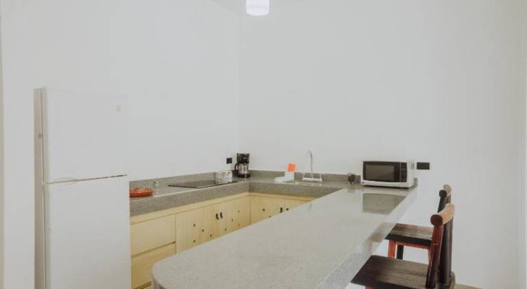 Villa with pool — photo 4