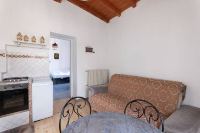 Holiday apartment with yard — photo 2
