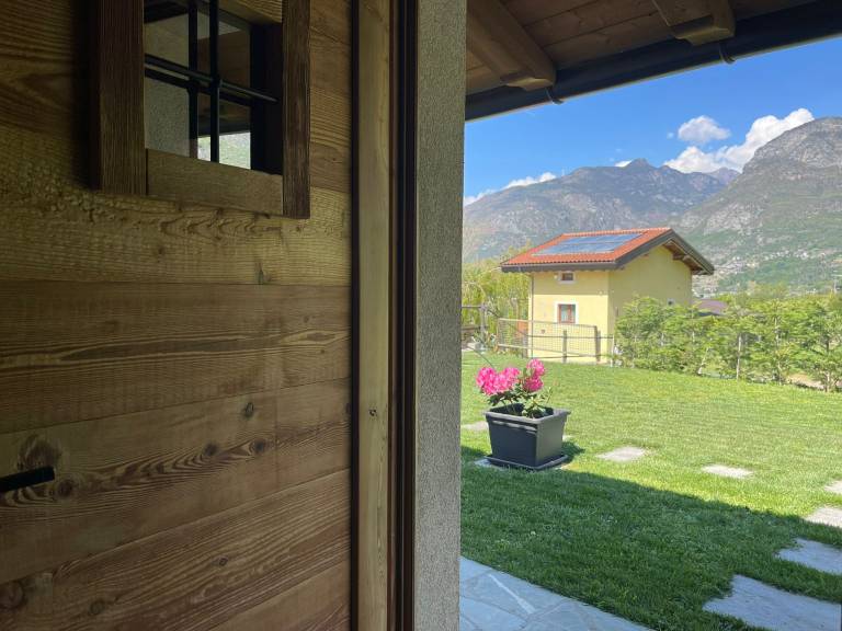 Room 'Zulayha' with Mountain View, Wi-Fi and Air Conditioning — photo 4