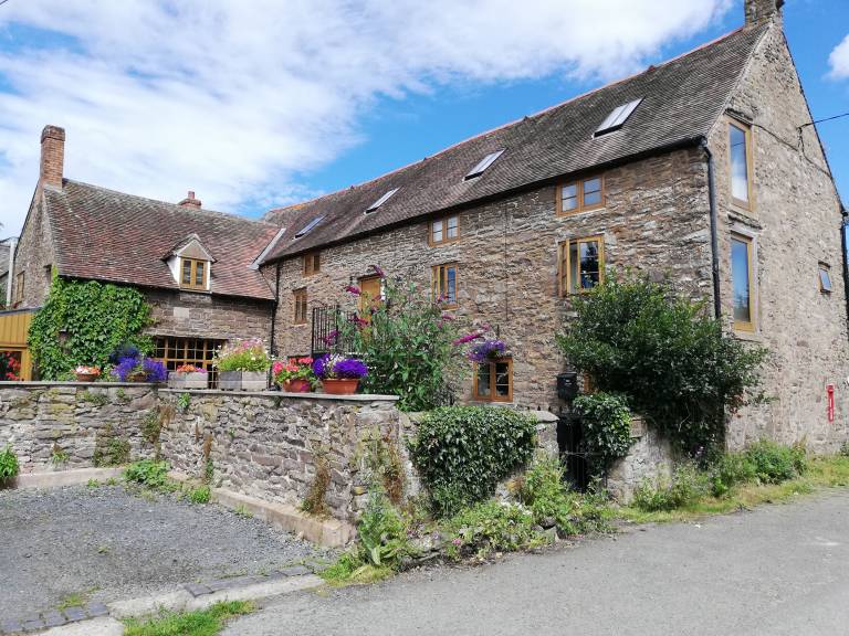 Cottage Craven Arms