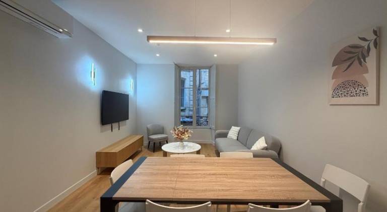 Appartements 3 Chambres de luxe 6 personnes, Centre Ville, Clim, Ascenseur — photo 3