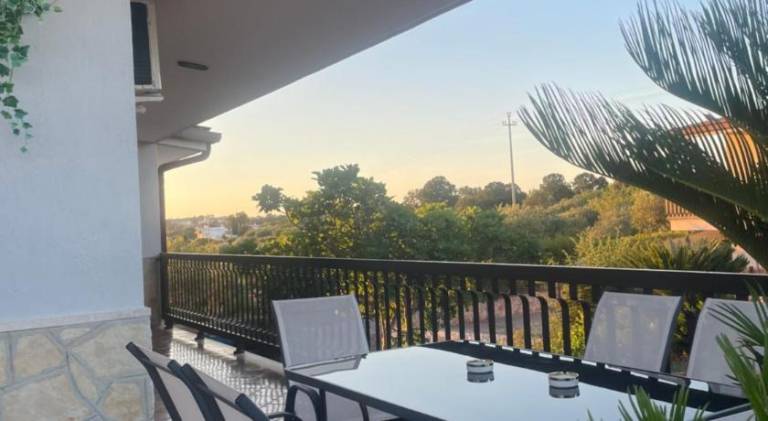 Villa with pool | Pet-friendly — photo 4