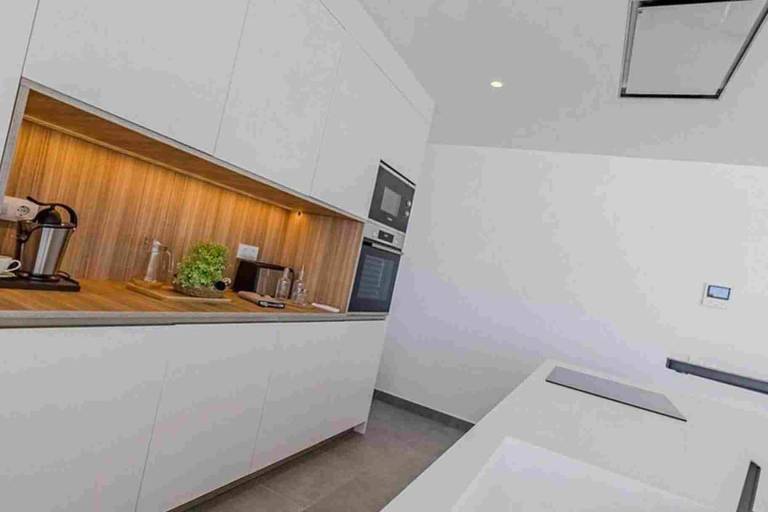 Fully equipped villa with jacuzzi, pool & grill | Good for workation | Dogs allowed — photo 4