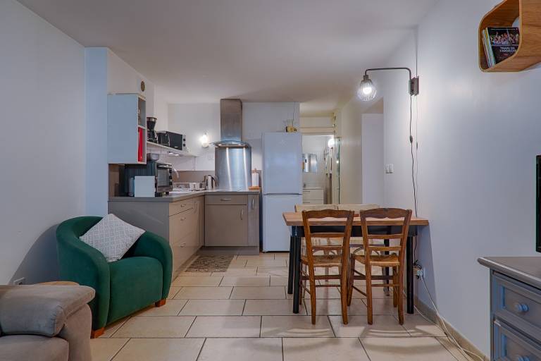 Family-oriented charming holiday apartment with fast internet, heated pool & yard | Garden view | Good for workation | Pet-friendly — photo 5