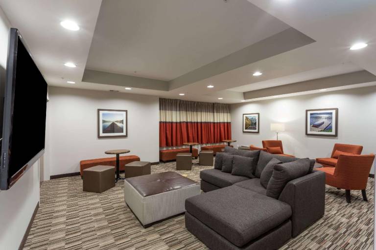 Microtel Inn & Suites by Wyndham Kitimat — photo 3
