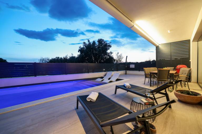 Child-friendly beautiful villa with sauna, barbeque & private pool | Pets allowed — photo 5