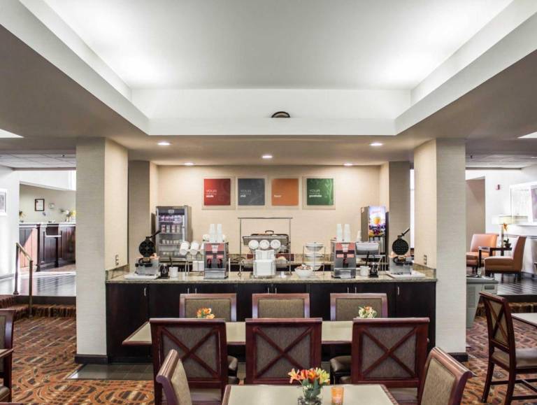 Quality Inn Dayton North - Vandalia — photo 2