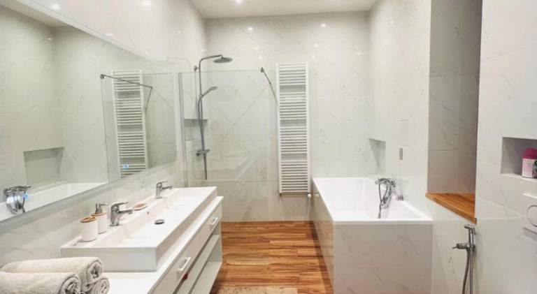 Apartment with yard & sauna | Near Wenceslas Square | Good for workation | Pets are welcome — photo 2