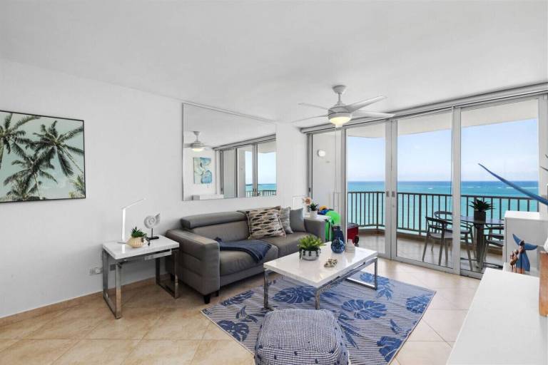 Condo Isla Verde