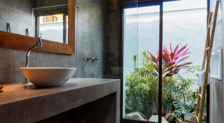 Villa with garden, private pool & patio | Perfect for remote work — photo 2