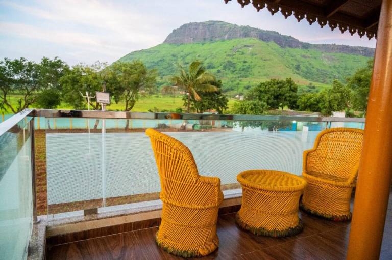 Patil Luxuries Villa in Nashik 4 Bedroom with pool — photo 5
